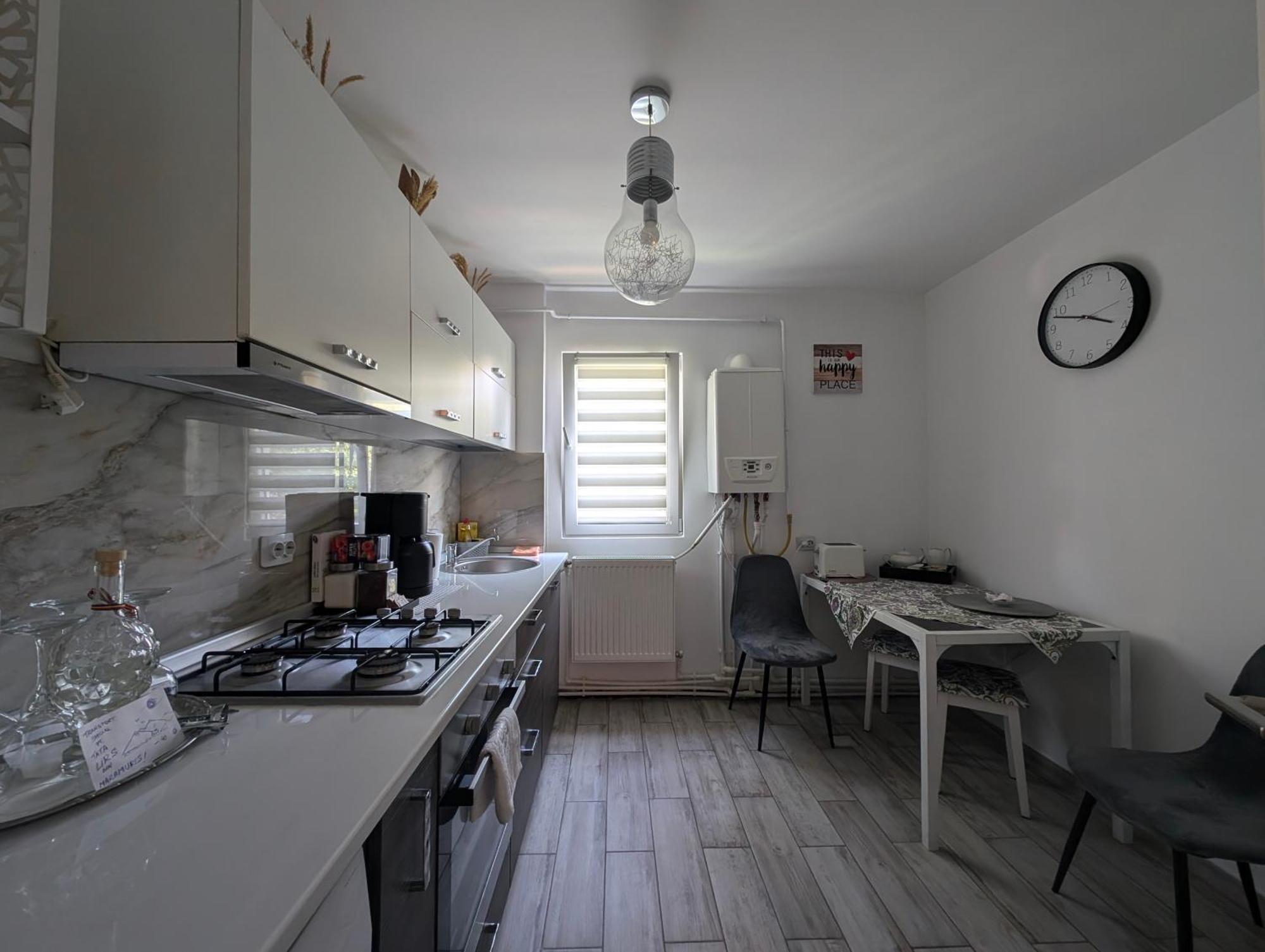 Ferienwohnung Lara Apartament Iasi Exterior foto