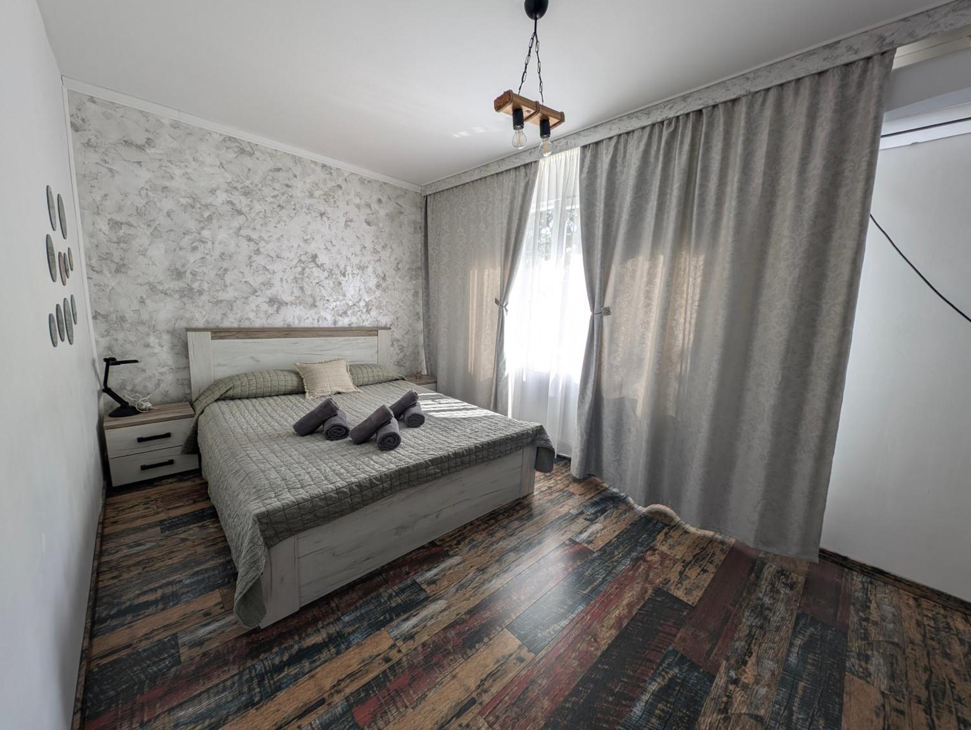 Ferienwohnung Lara Apartament Iasi Exterior foto